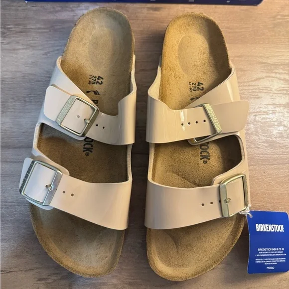 Birkenstock Arizona High Shine in Sand - Picture 4 of 11